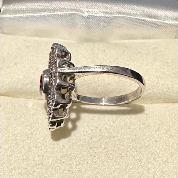 Antique style Marcasite and Garnet 925 FAS sterling silver ring size 7 - Picture 4 of 6